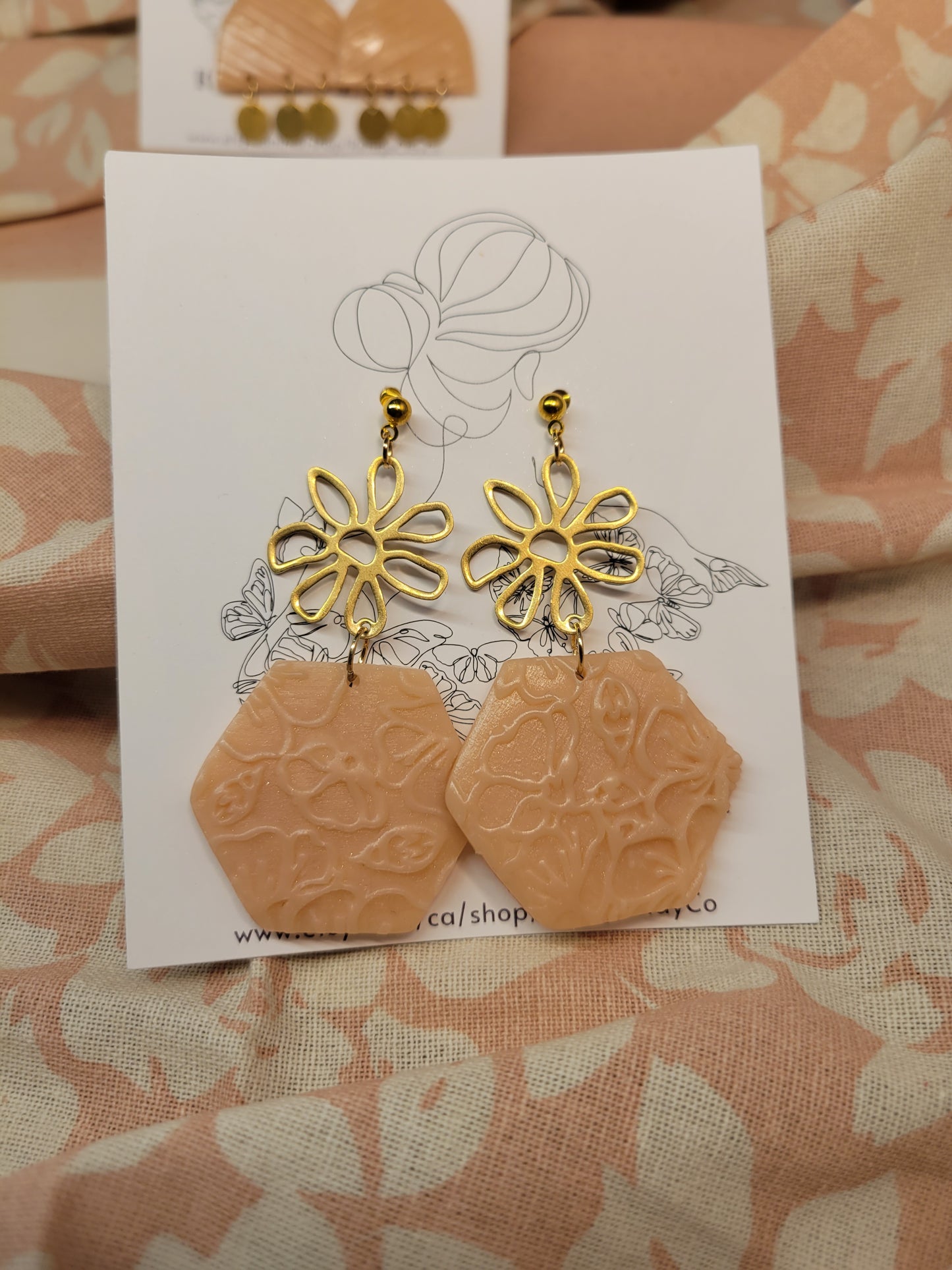 Peachy Cream Daisy Floral Clay Set